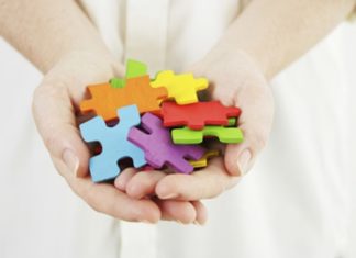 Cine, când și cum integrează adolescentul și adultul cu autism?